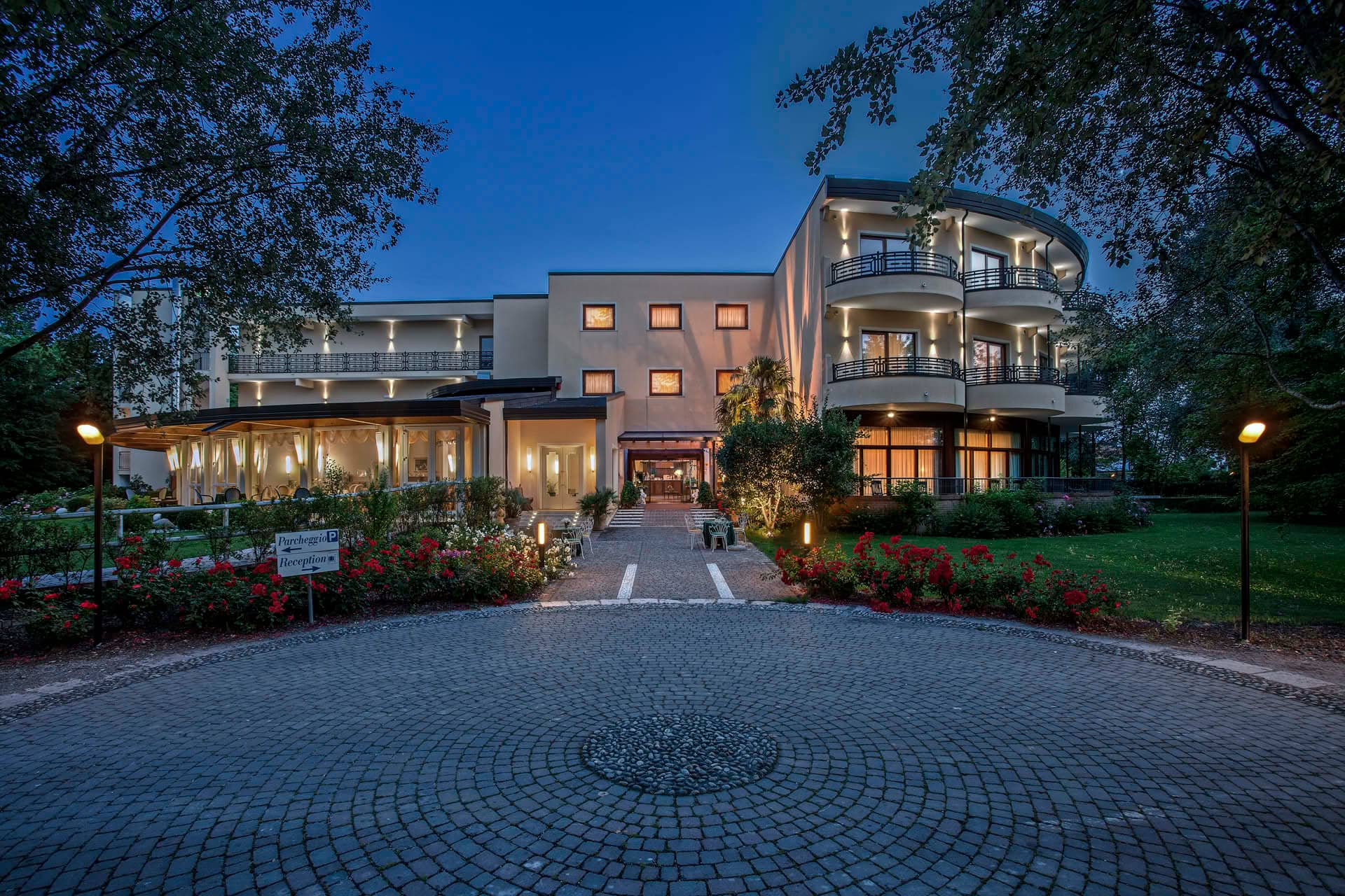 Hotel  Parkjuniorhotel Quartodaltino 01